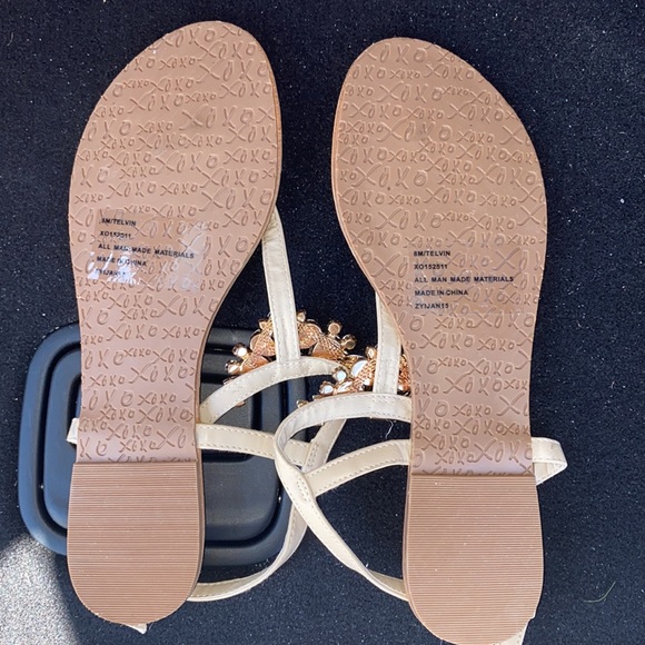 Sandals - Picture 3 of 6